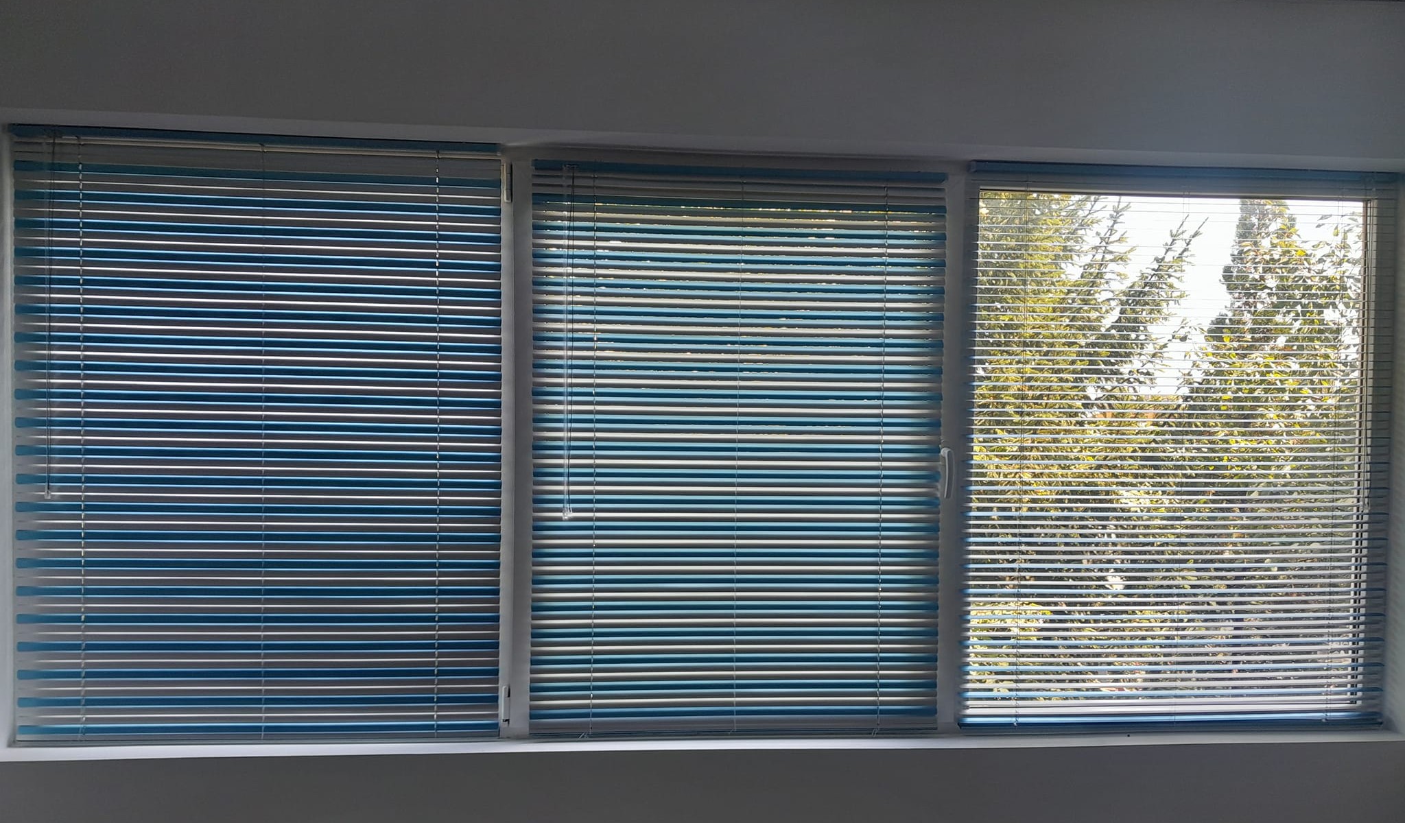 Jaluzele Aluminiu Bicolor